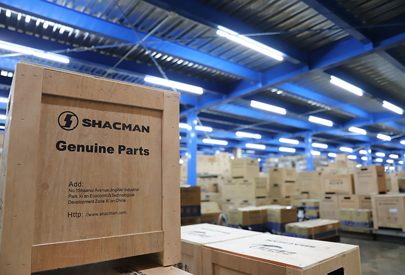 Exclusive SHACMAN packaging